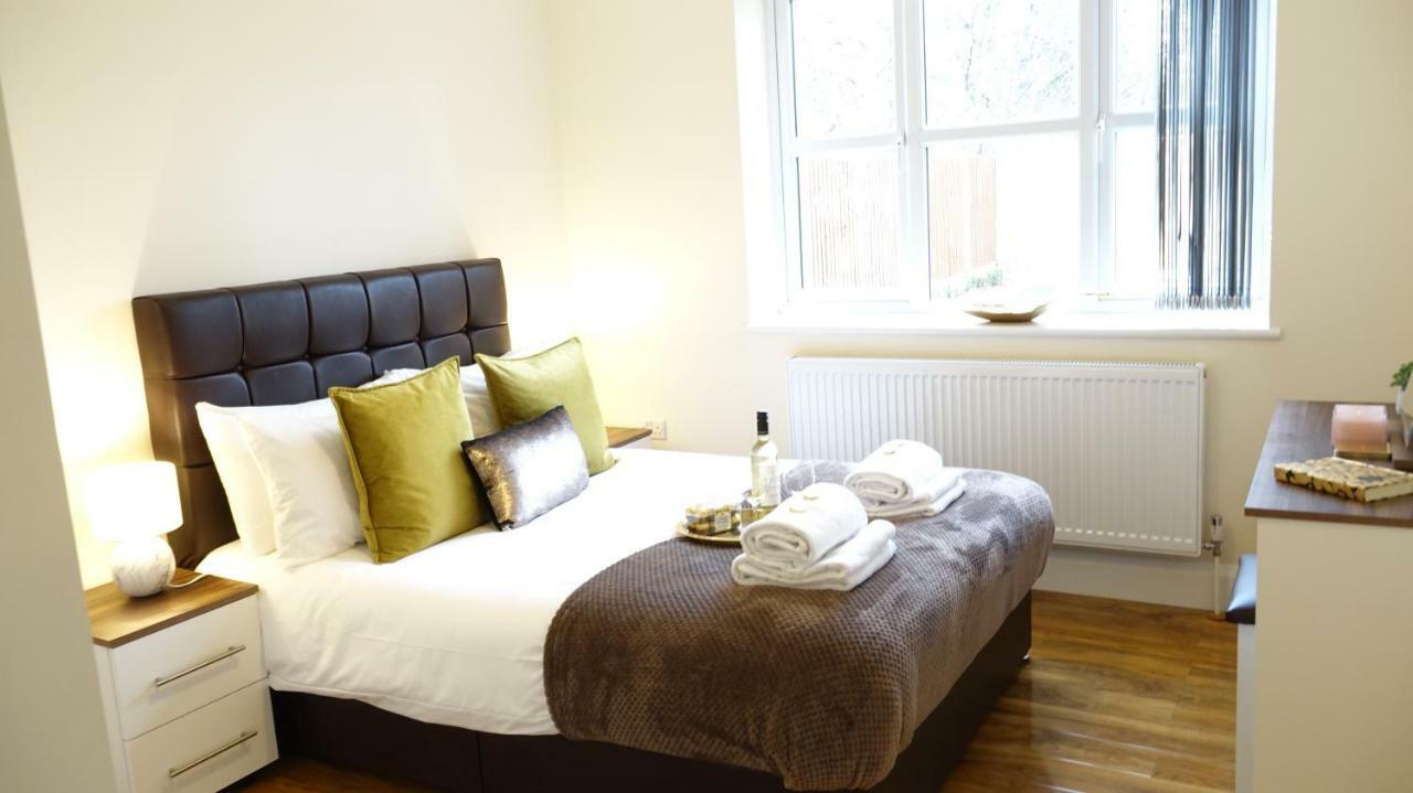 Luxury 2 Bed 2 Bath - Free Parking - 5Min To Airport - Sleeps 6 Apartman Ashford  Kültér fotó