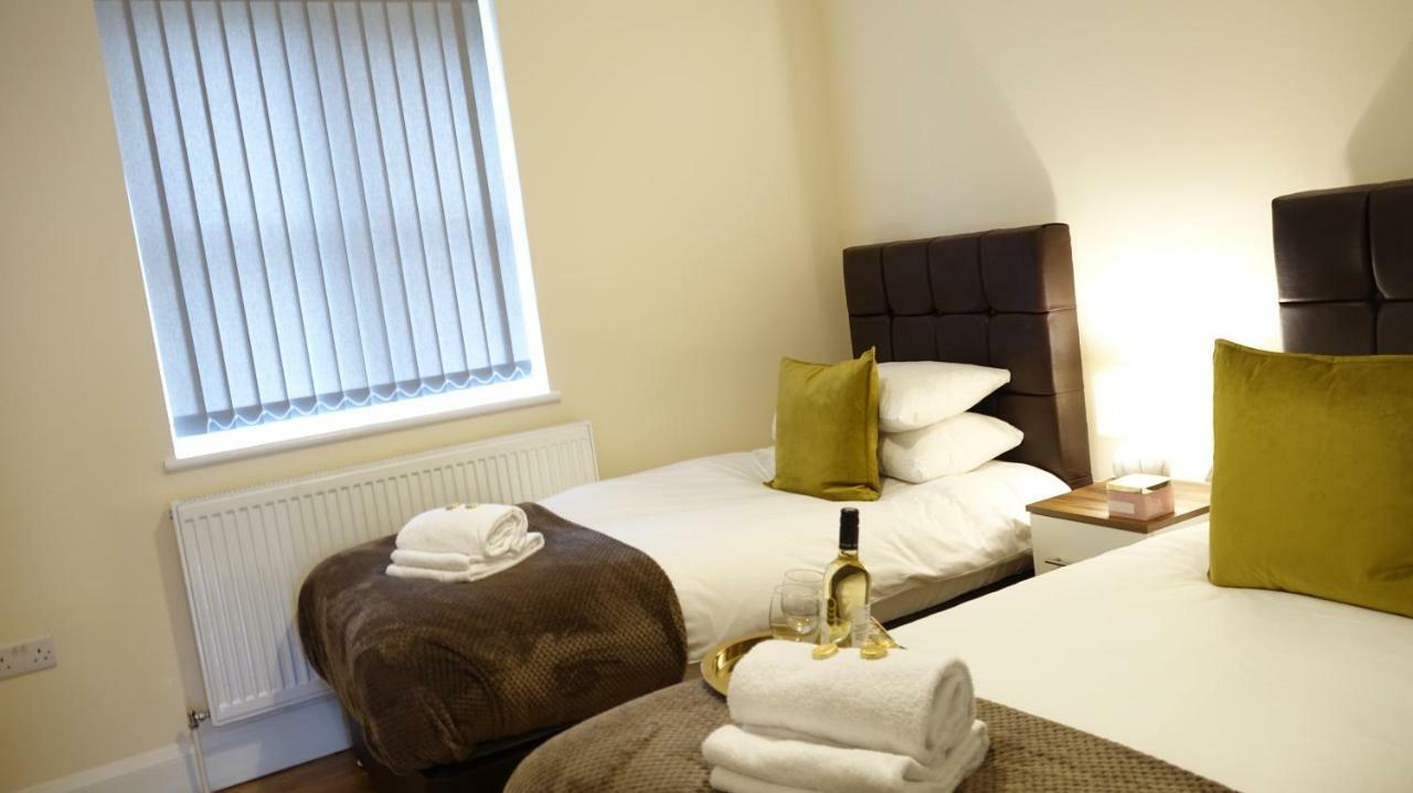 Luxury 2 Bed 2 Bath - Free Parking - 5Min To Airport - Sleeps 6 Apartman Ashford  Kültér fotó