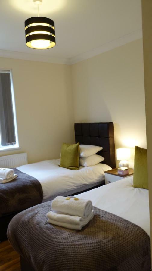 Luxury 2 Bed 2 Bath - Free Parking - 5Min To Airport - Sleeps 6 Apartman Ashford  Kültér fotó